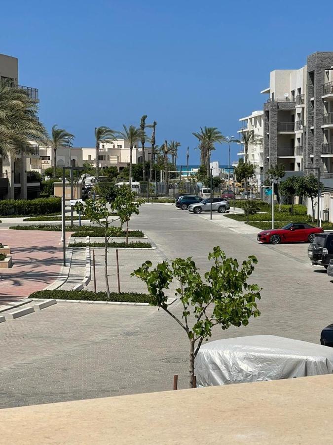Marassi , Marina, * El Alamein